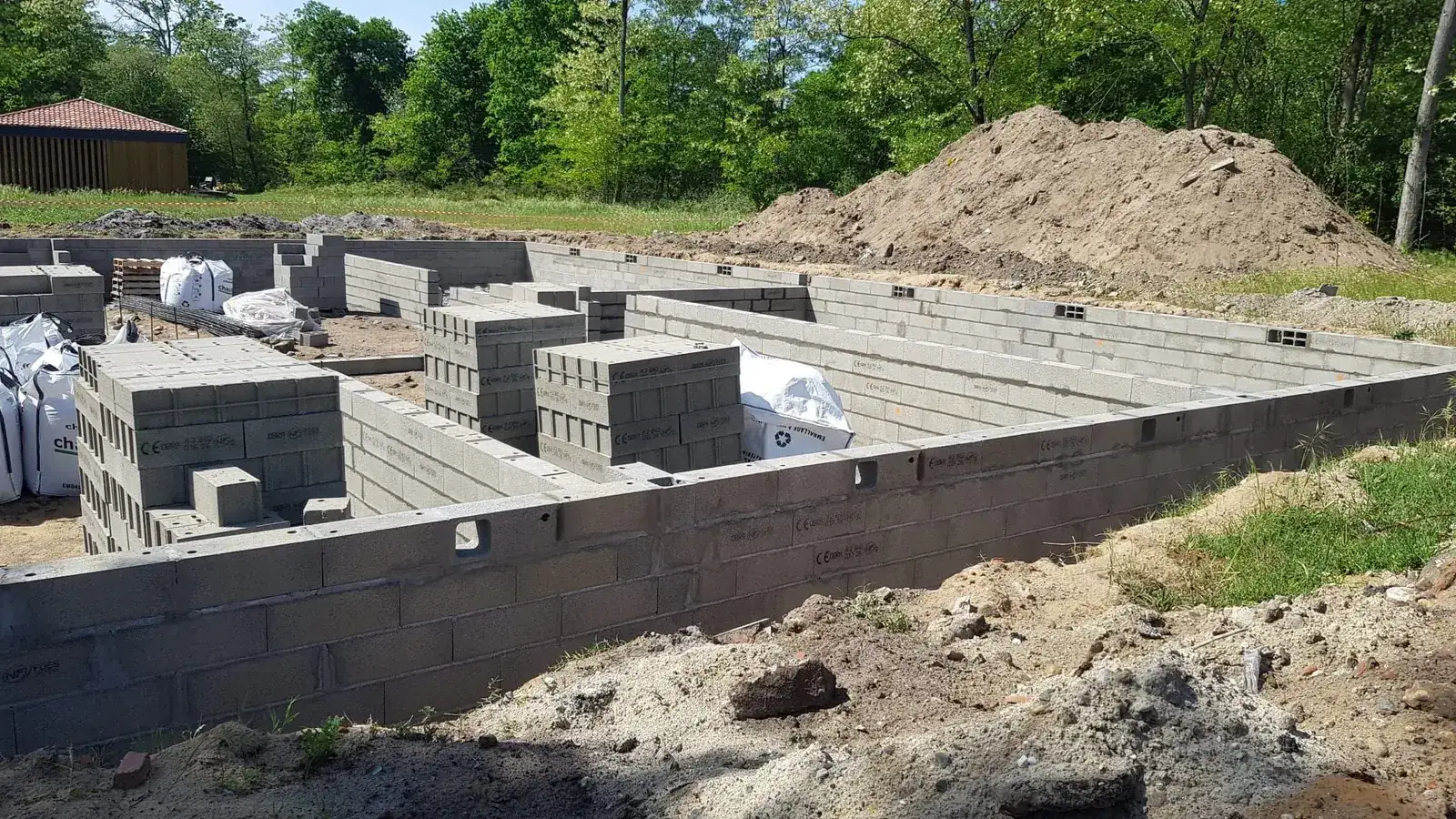 Vue d'ensemble d'un chantier de gros œuvre suivi par Andrey Construction